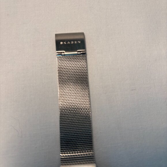 Skagen Silver Mesh Band Watch Minimalist Cream Face Unisex Timepiece - Picture 4 of 8